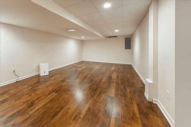 Building Photo - 558 Highlands Dr