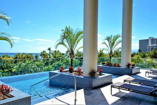 Building Photo - 223 Saratoga Rd