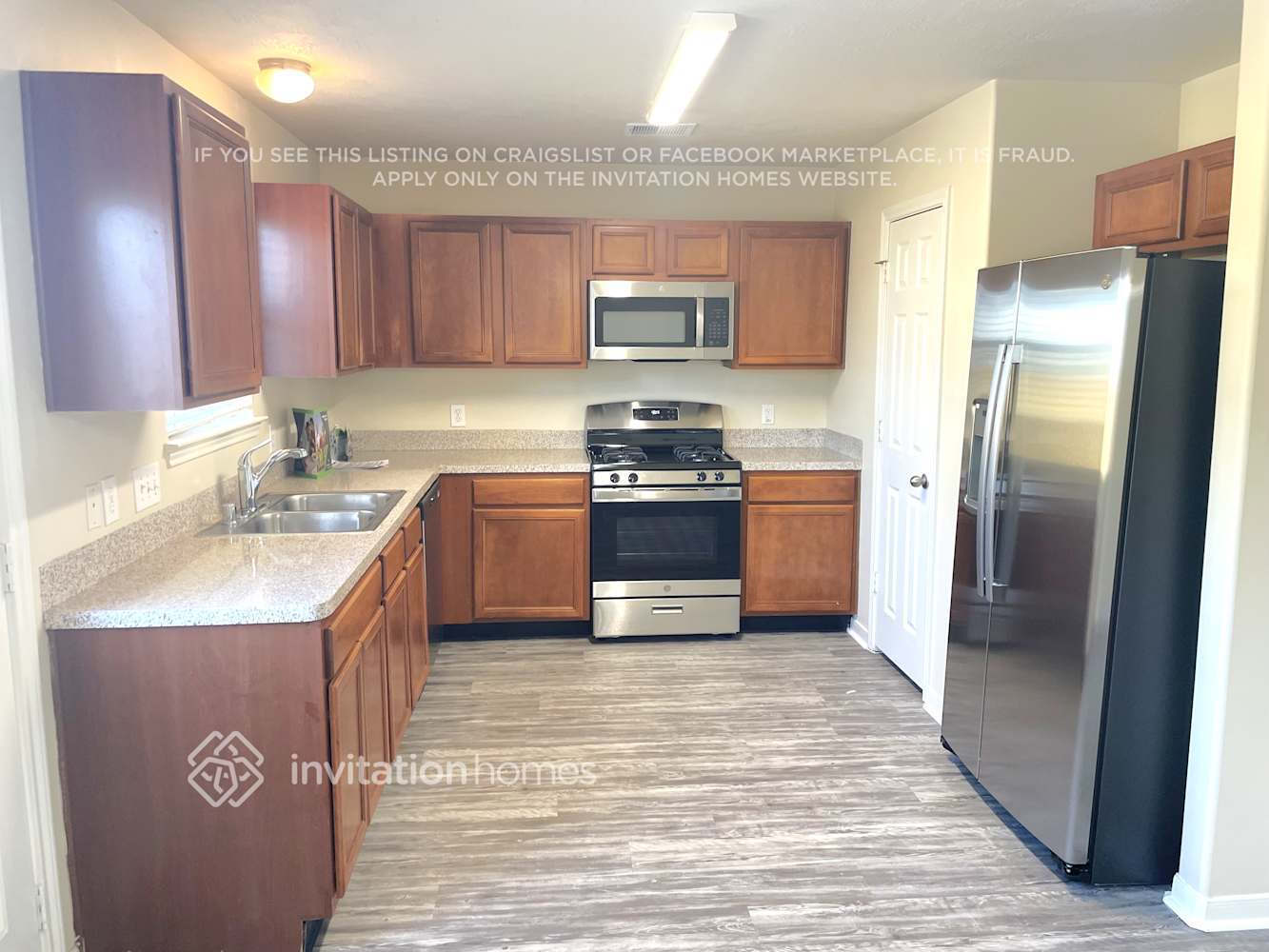 Building Photo - 1411 Baychester Ln