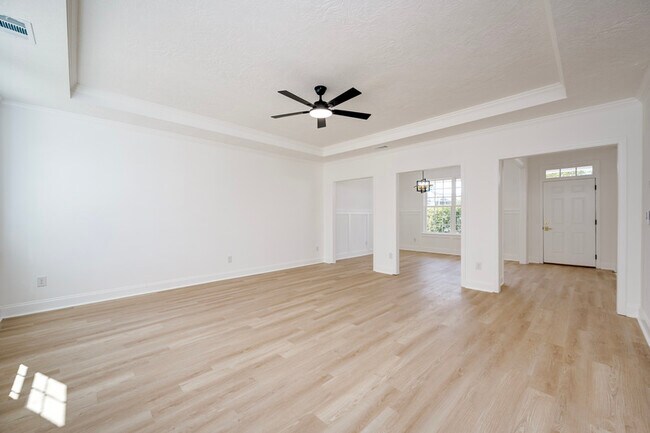 Building Photo - 412 Riley Ln