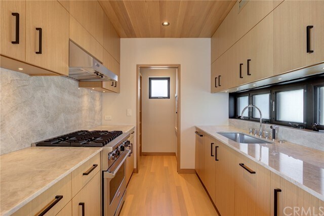 Building Photo - 1612 Ocean Dr
