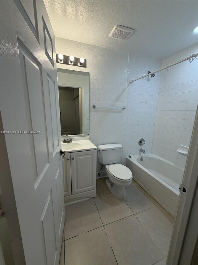 Building Photo - 3335 Palomino Dr