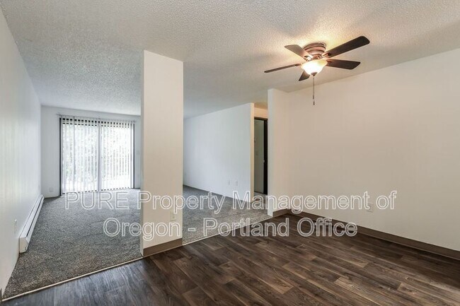 Building Photo - 14202 NE Sandy Blvd