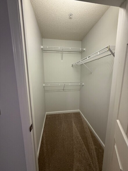 Building Photo - 5008 Lawndale Dr