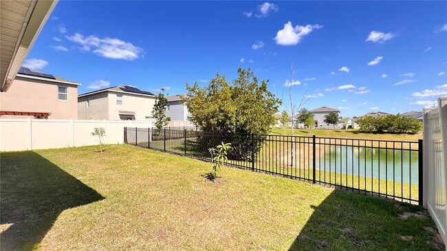 Building Photo - 227 Eagleview Loop