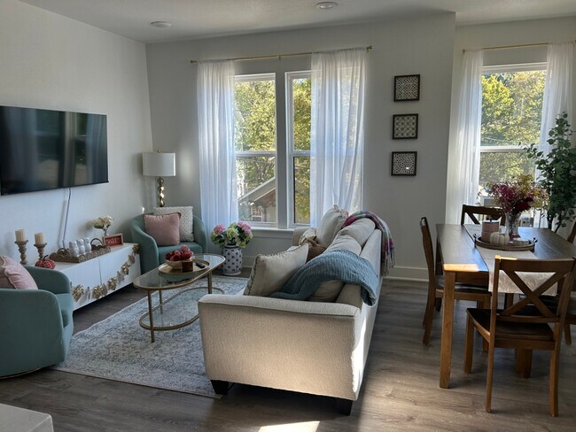 Building Photo - 123 N Washington Ave