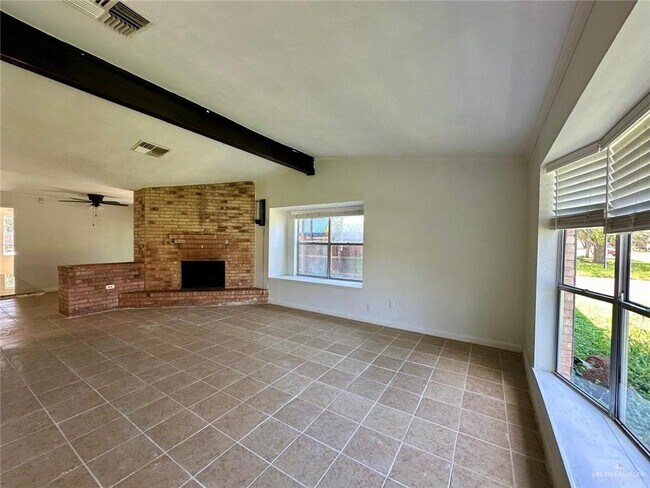 Building Photo - 1509 Robin Ave