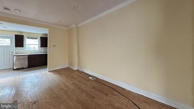 Building Photo - 2338 Cross St