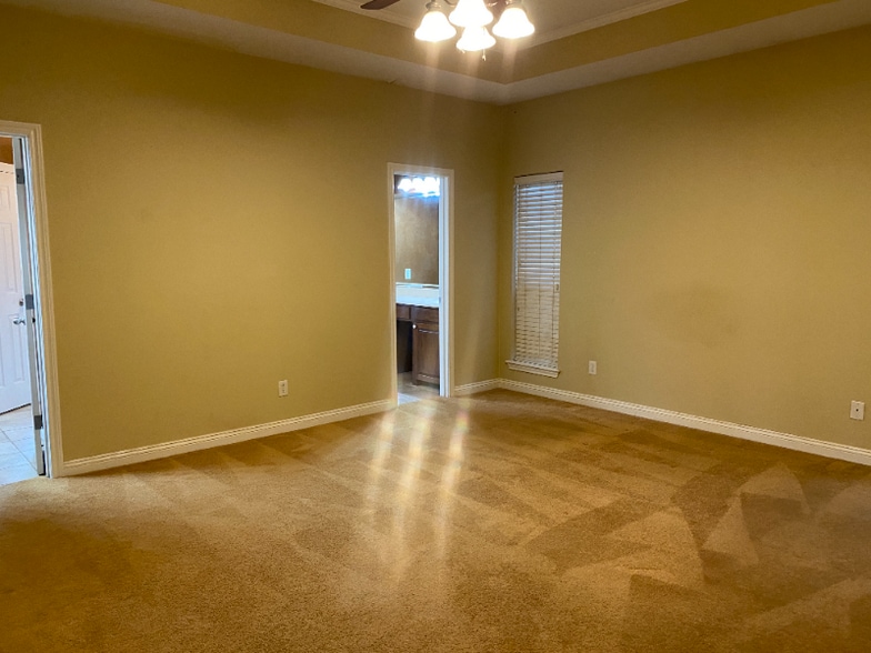 Building Photo - 6707 Lawson Cir