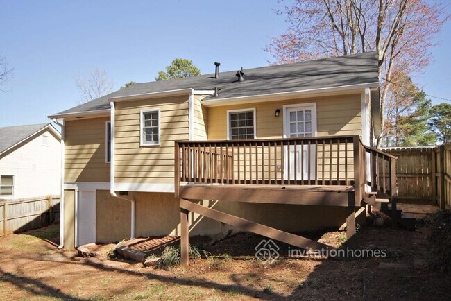 Building Photo - 4660 Candlewyck Way