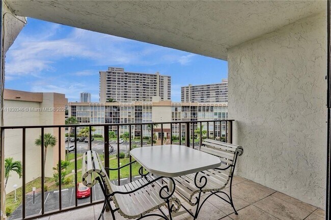 Building Photo - 601 Three Islands Boulevard