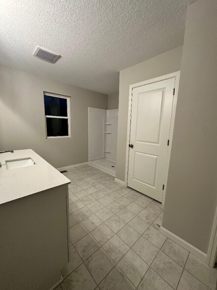 Building Photo - 7619 148th Trl