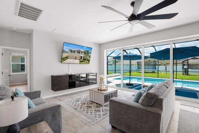 Building Photo - Your Dream Home Awaits!!!