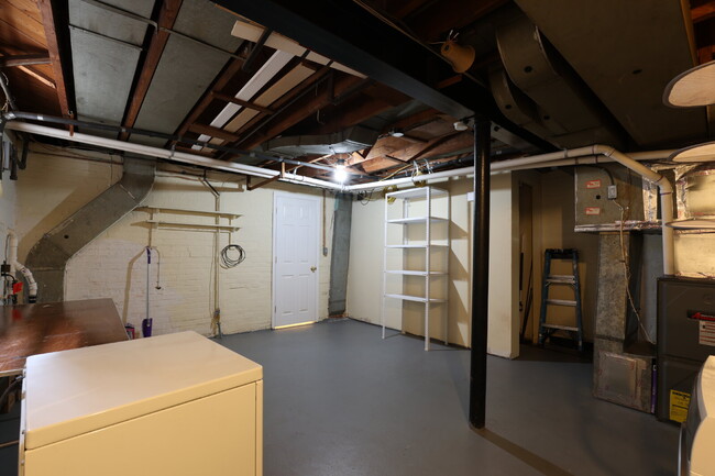 Building Photo - Welcome Home!