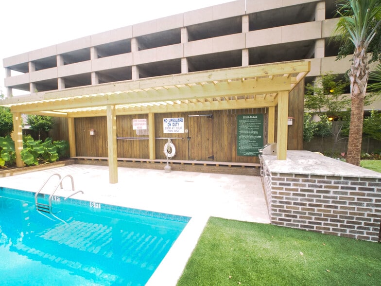 Building Photo - 1520 Senate St