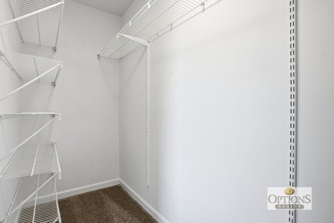 Building Photo - Cul-de-sac home ready to move in!