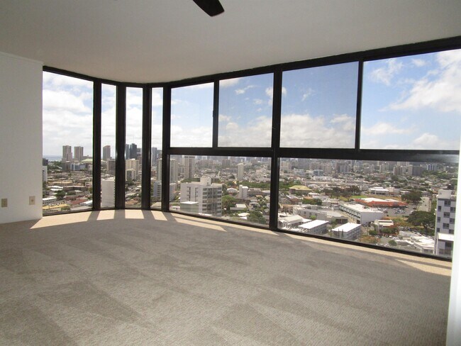 Building Photo - 2724 Kahoaloha Ln