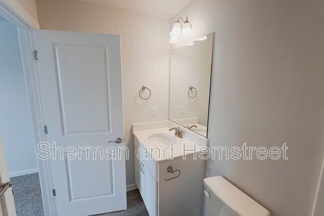 Building Photo - 2049 Lotus Dr