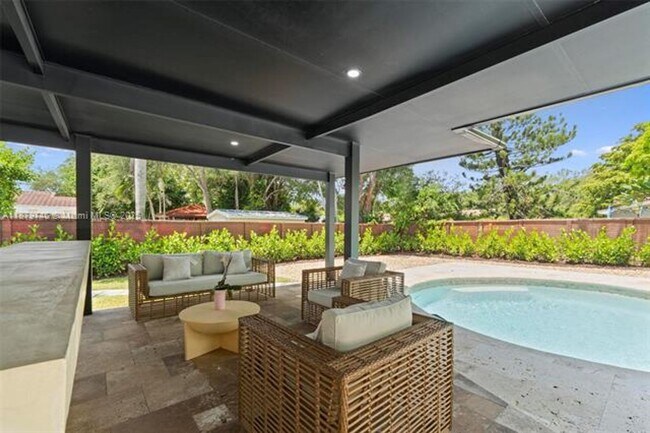 Building Photo - 15202 SW 80th Ave