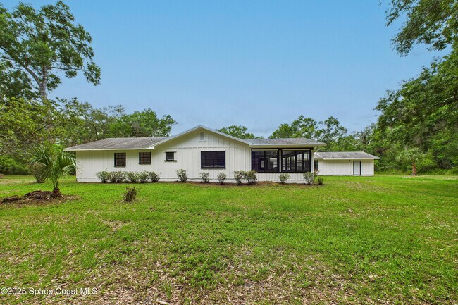 Building Photo - 2318 Old Samsula Rd