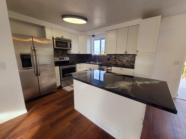 Building Photo - 5453 S 5425 W