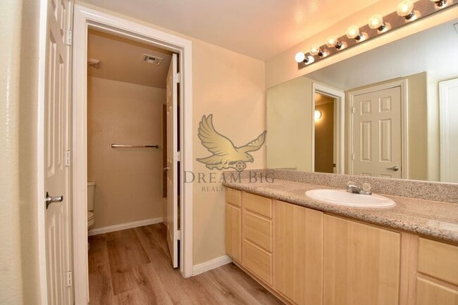 Building Photo - 8000 W Badura Ave