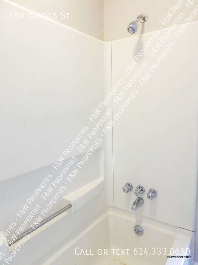 Building Photo - 684 Briggs St