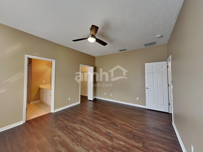 Building Photo - 5523 Remsen Cay Ln