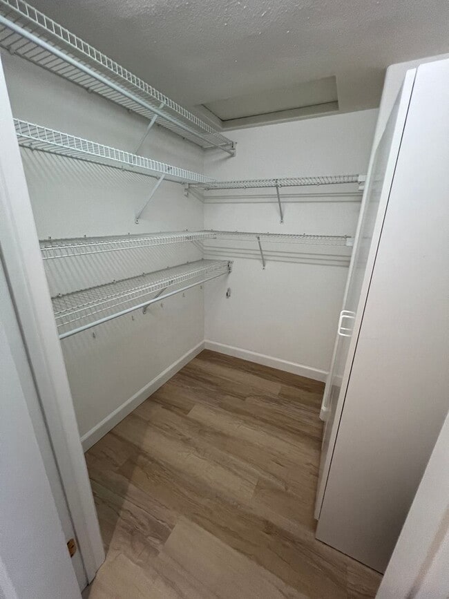 Building Photo - $3,595 - Beautiful and Spacious Downtown San Jose 2bd/2ba Condo in a Luxury Complex Next To SJSU