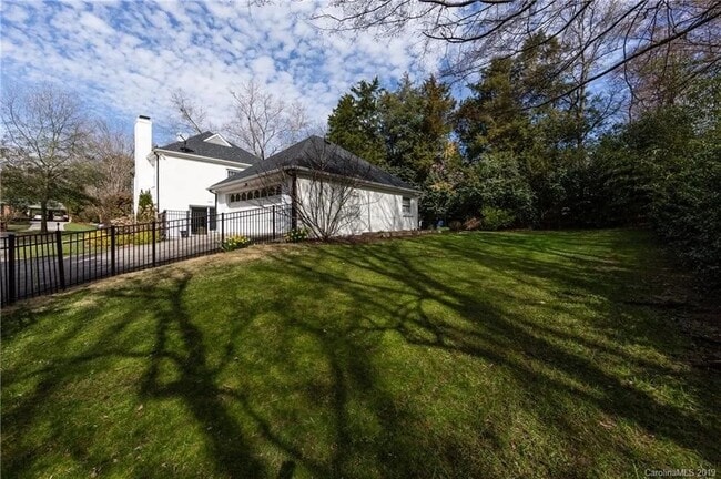 Building Photo - 2127 Edenton Rd