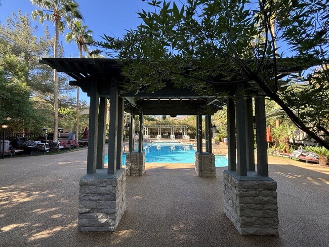 Building Photo - HOLIDAY SPECIAL! SIGN YOUR LEASE BY 12.31.25 AND RECEIVE THE FIRST 2 WEEKS RENT FREE!! Experience...