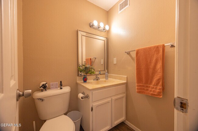 Building Photo - 2009 Bobby Jones Dr