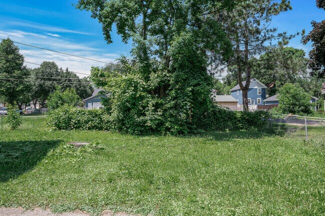 Building Photo - 306 N 23rd Ave