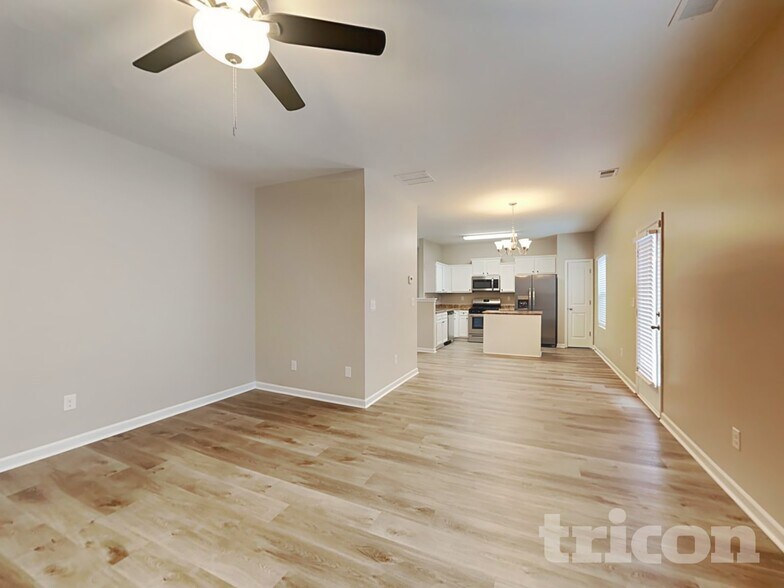 Building Photo - 4118 Lindbergh Wy