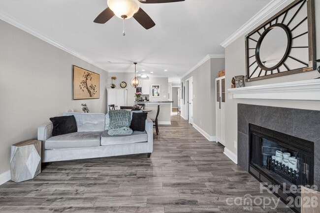 Building Photo - 18695 Vineyard Point Ln