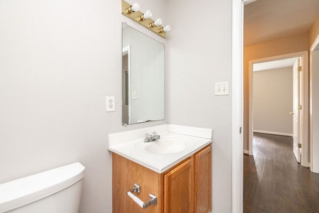 Building Photo - Spacious home in Hopewell
