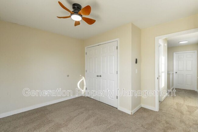 Building Photo - 2205 E 12th St