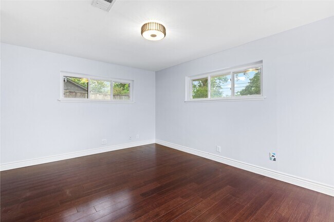 Building Photo - 10219 Chatterton Dr