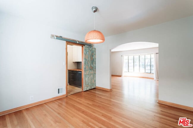 Building Photo - 10961 Strathmore Dr