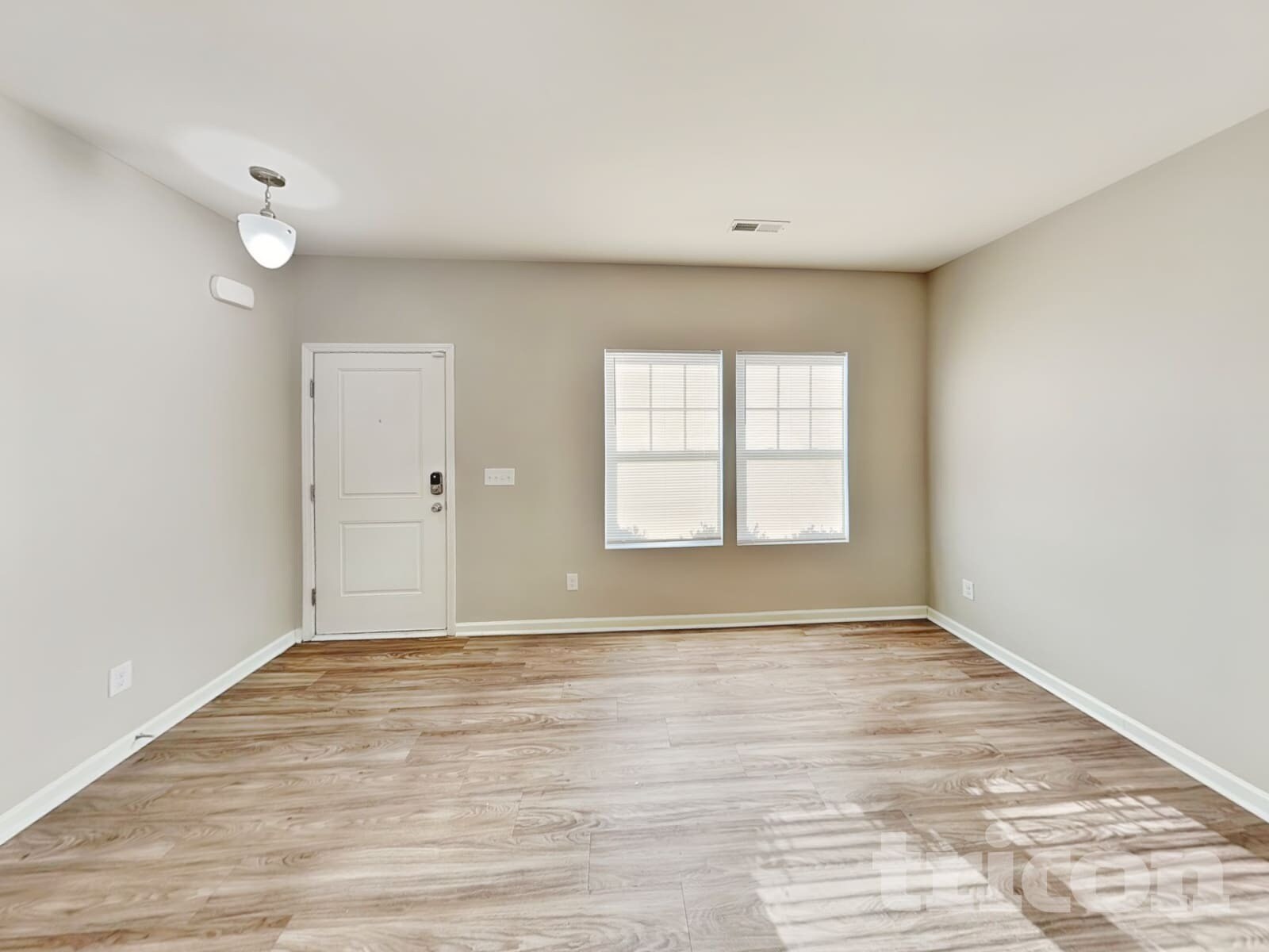 Building Photo - 2491 Marthas Ridge Dr