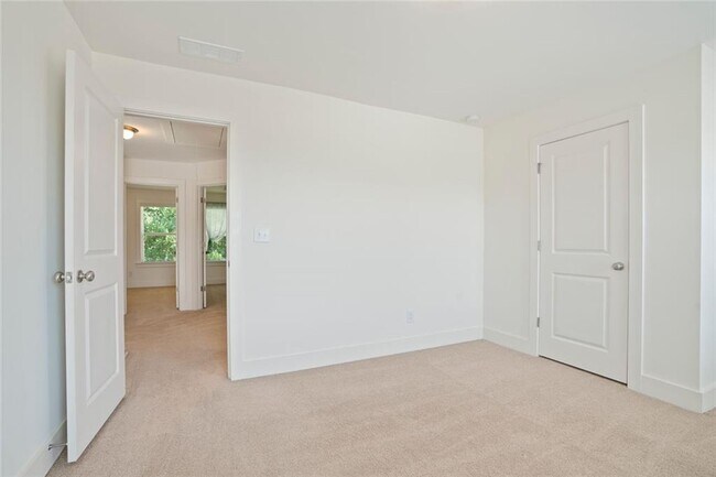 Building Photo - 1107 Halletts Peak Pl