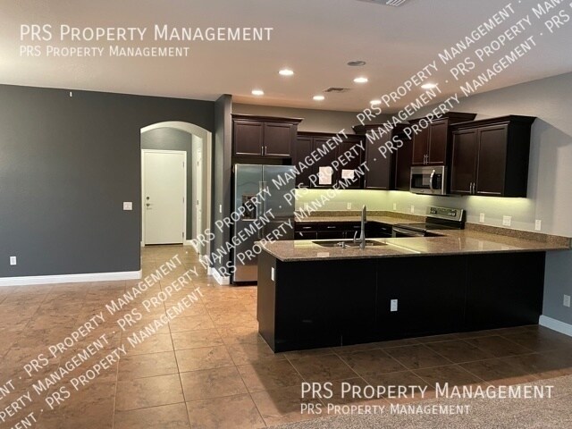 Building Photo - 1371 S Chaparral Blvd