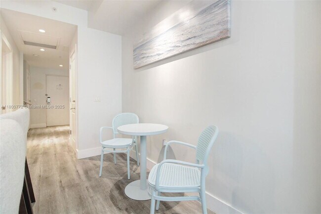 Building Photo - 5350 NW 87th Ave