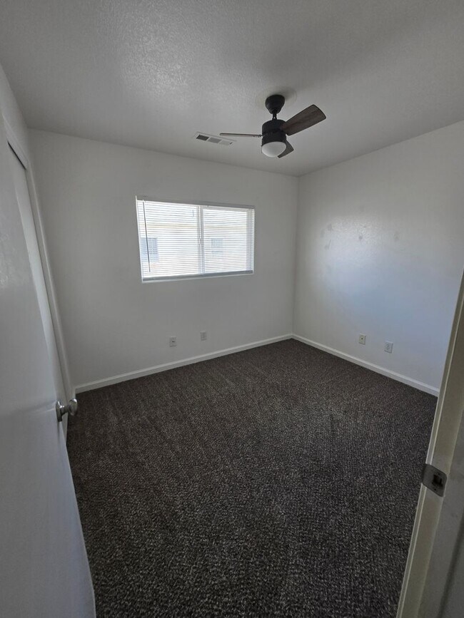 Building Photo - 141 Palmer Dr