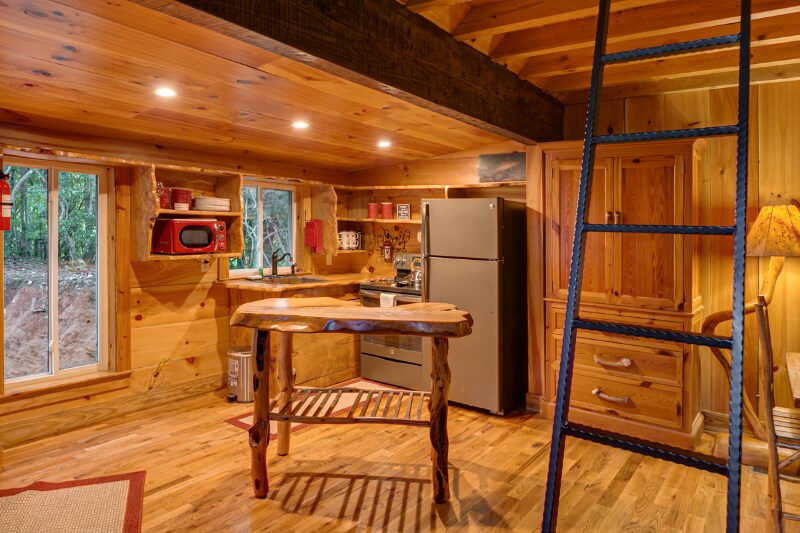 Building Photo - 250 Lovell Ln