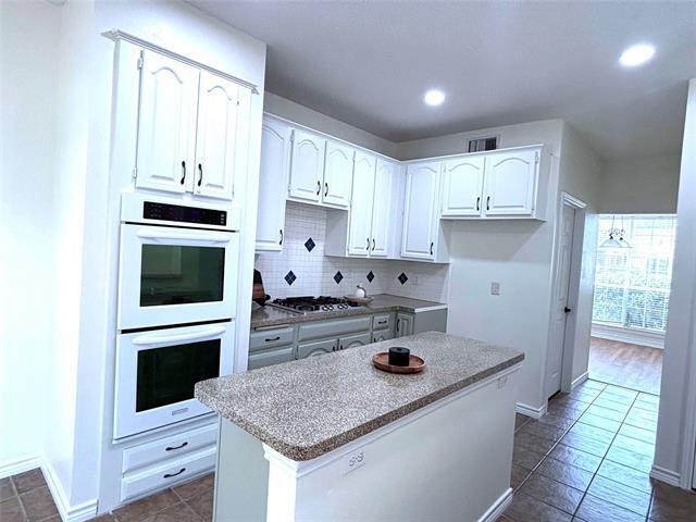 Building Photo - 2212 Remmington Dr