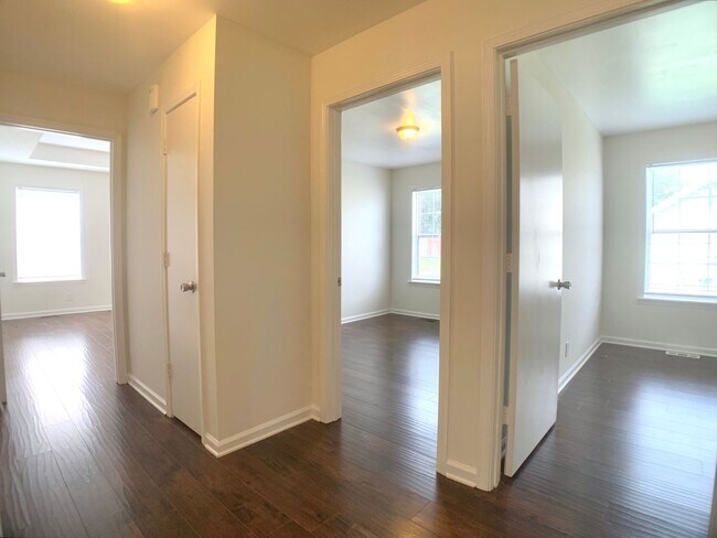 Building Photo - 1404 Marla Ct