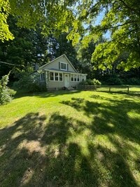 Building Photo - 180 Amherst Rd