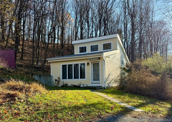 Primary Photo - 14 Spring Lake Rd