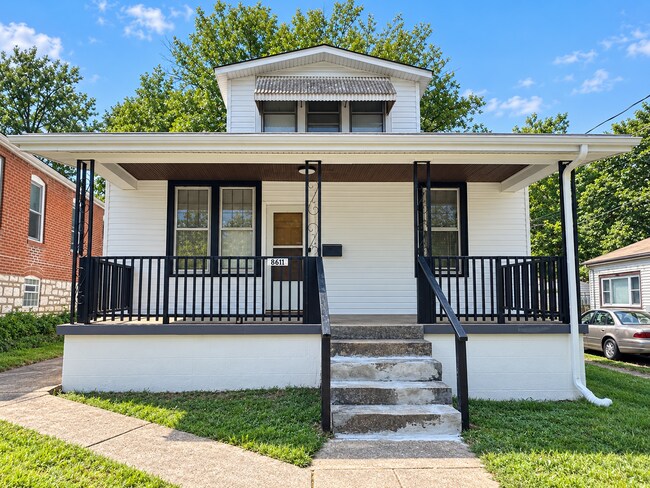 Building Photo - 8611 Vasel Ave